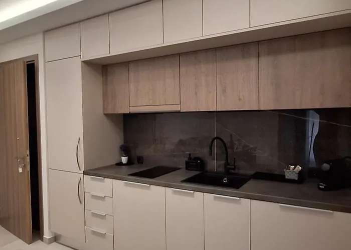 Nephos, By Miorah Selections * Каламата