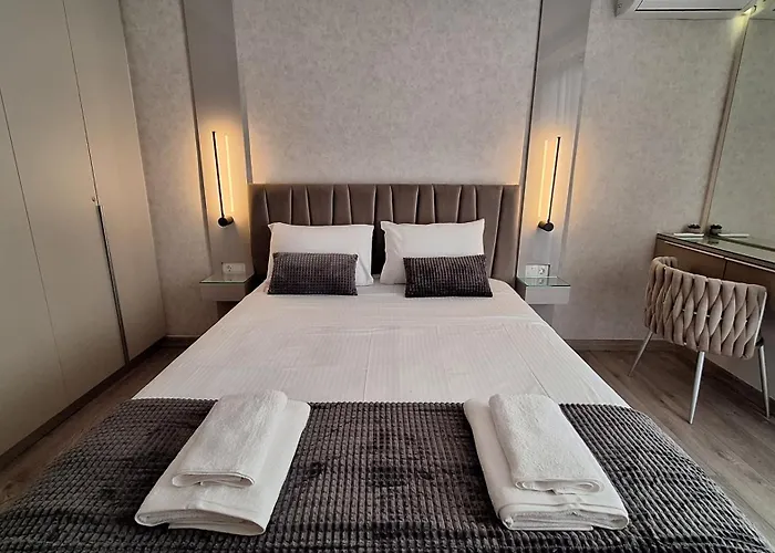 Nephos, By Miorah Selections 아파트 칼라마타