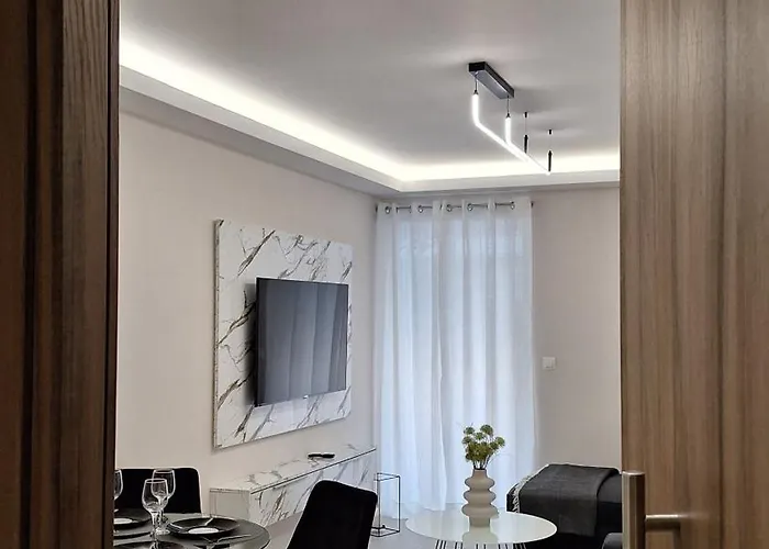 Nephos, By Miorah Selections * Каламата